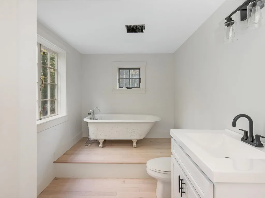 1727 Stage Road Richmond VT 05477
