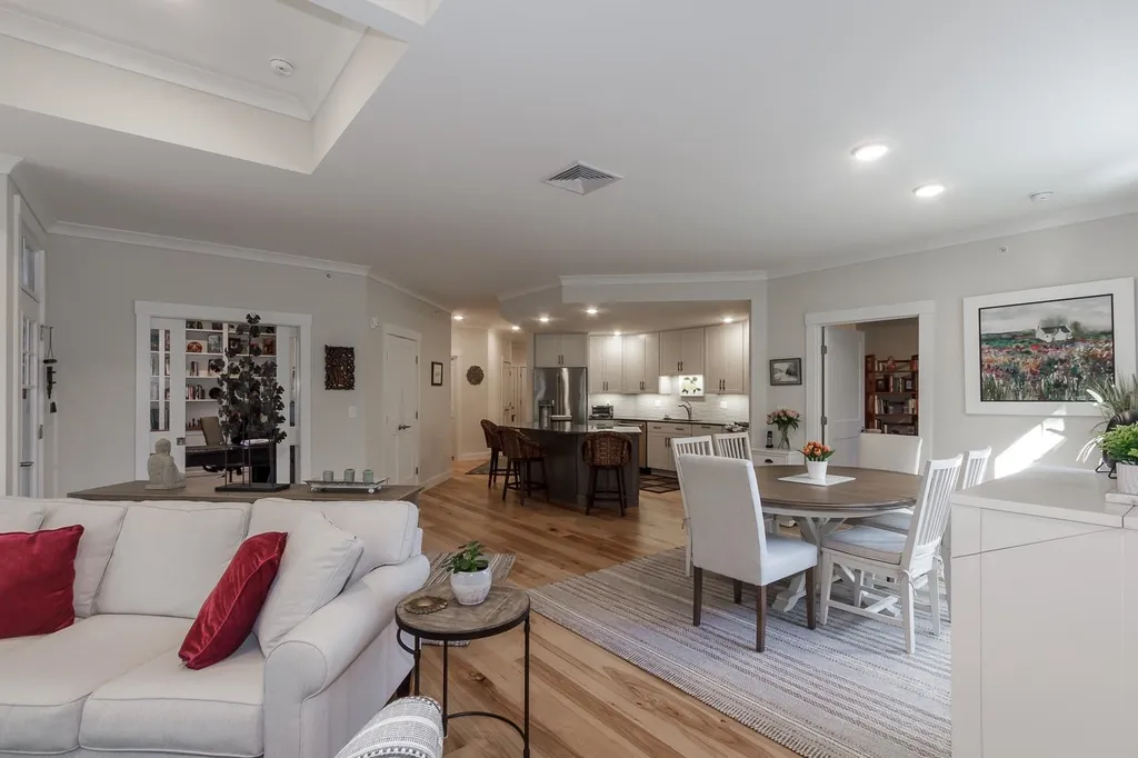 2075 Lafayette Road Portsmouth NH 03801