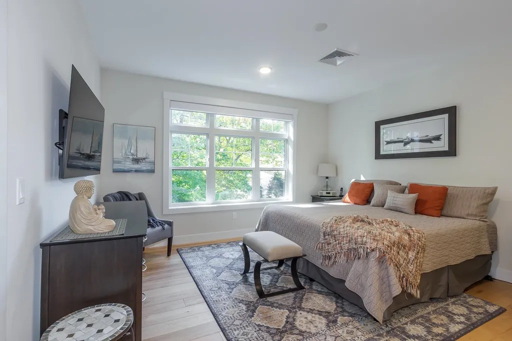 2075 Lafayette Road Portsmouth NH 03801