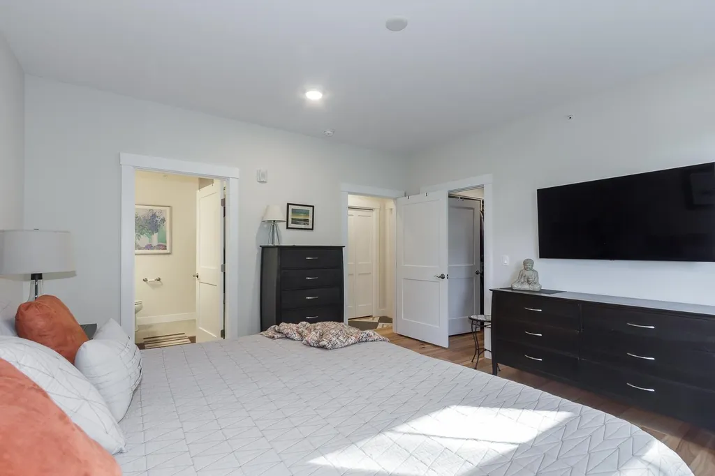 2075 Lafayette Road Portsmouth NH 03801