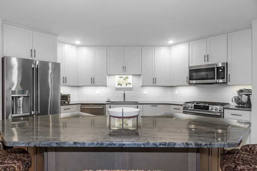 2075 Lafayette Road Portsmouth NH 03801