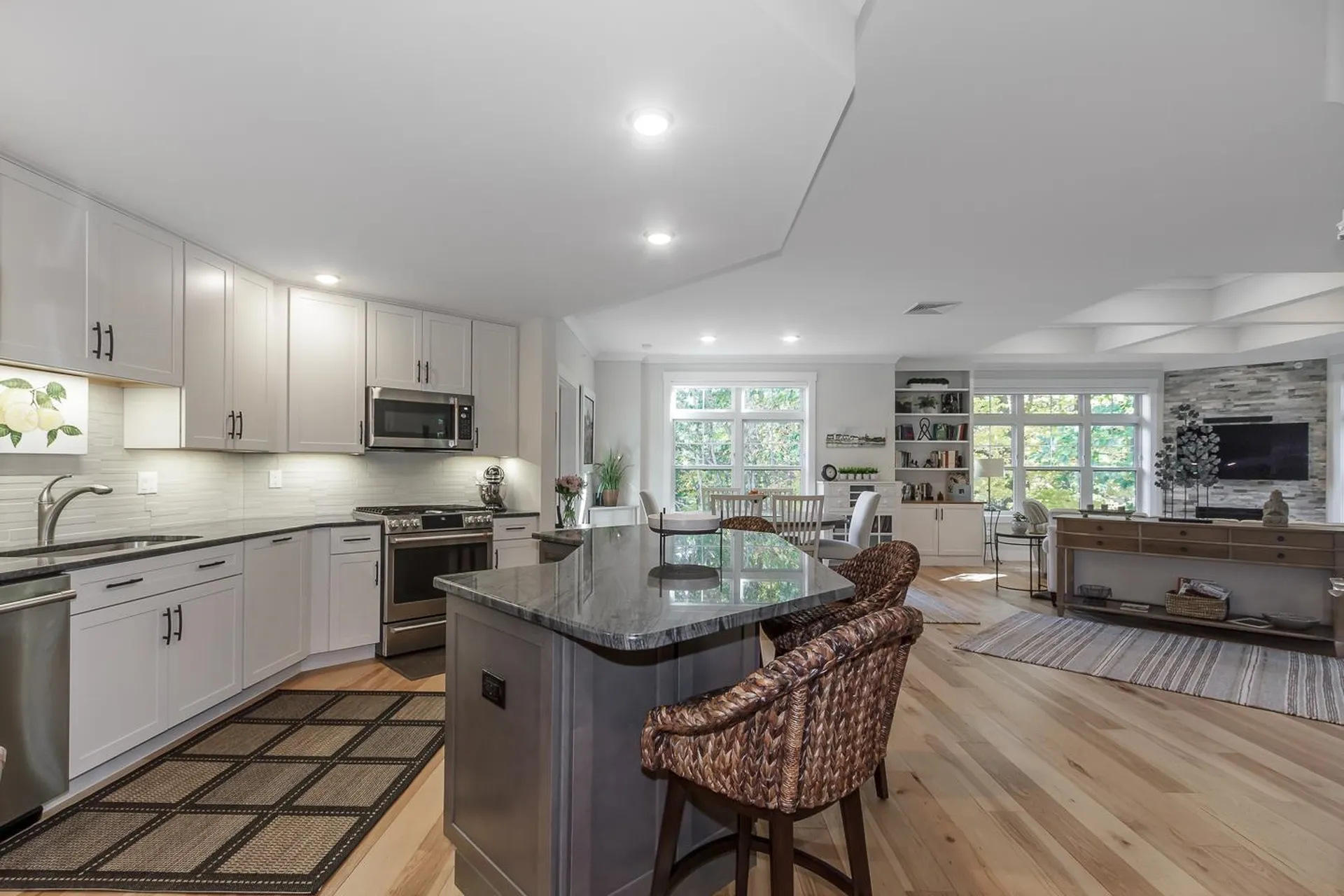 2075 Lafayette Road Portsmouth NH 03801