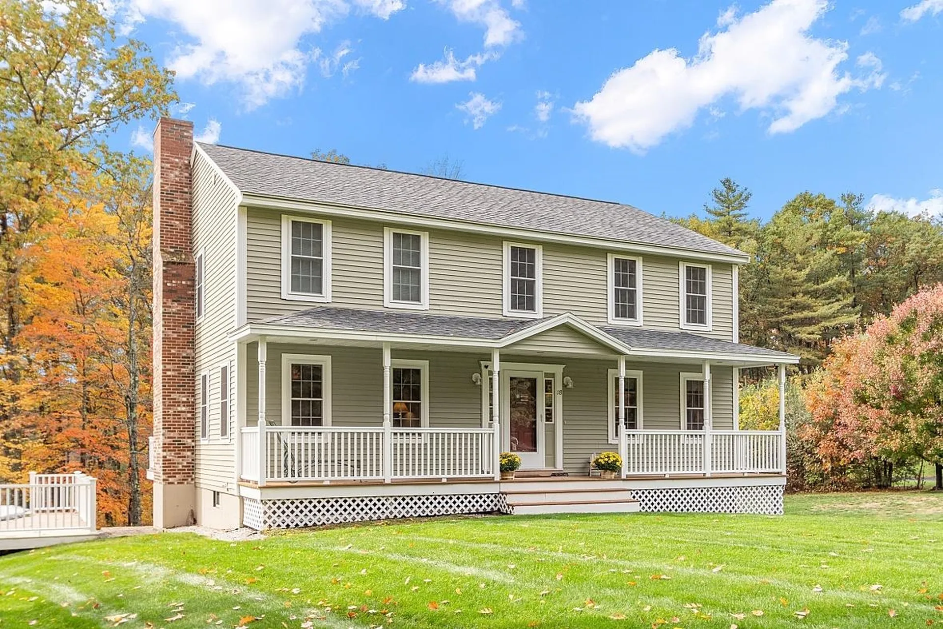 18 Tyler Drive Londonderry NH 03053
