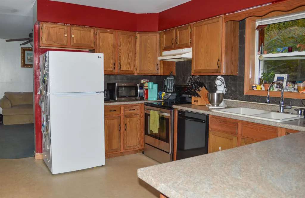 101 Crowningshield Road Chesterfield NH 03443