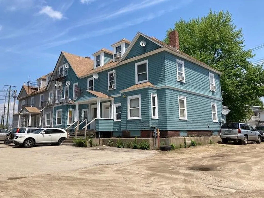 11 Amory Street Nashua NH 03060