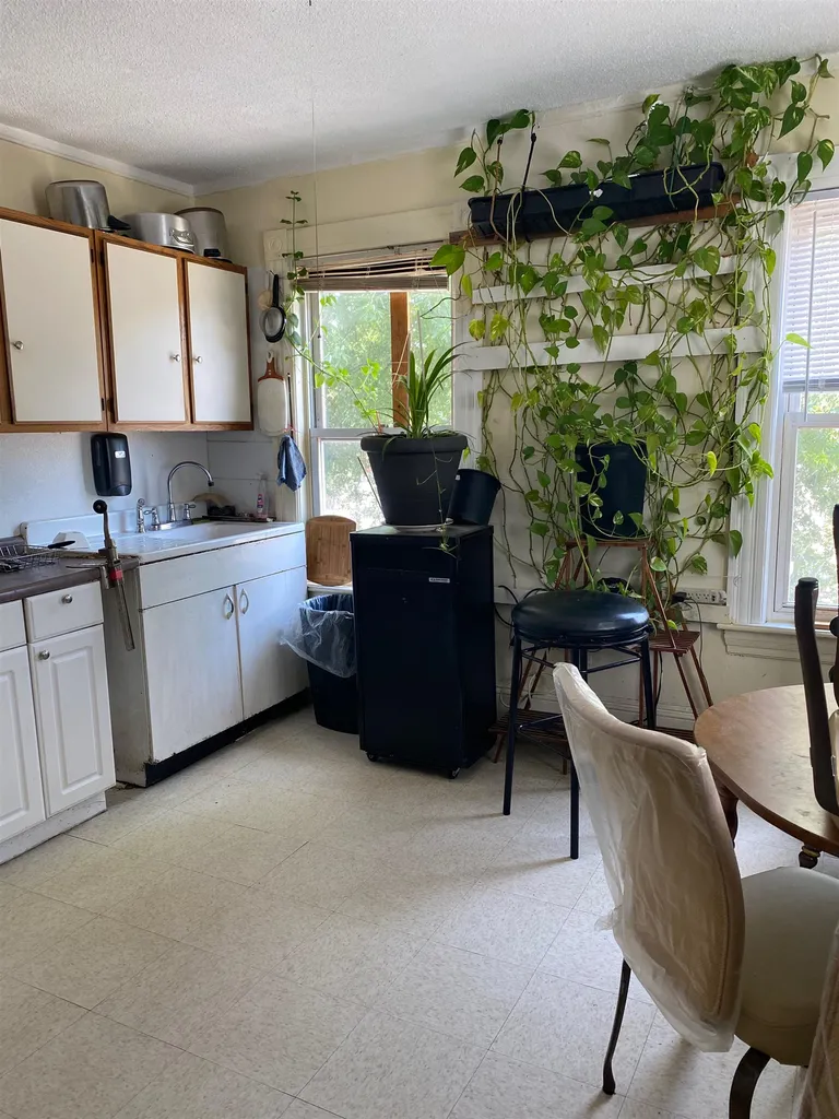 11 Amory Street Nashua NH 03060