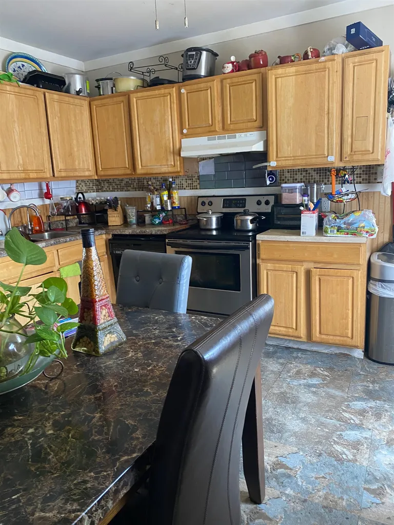 11 Amory Street Nashua NH 03060