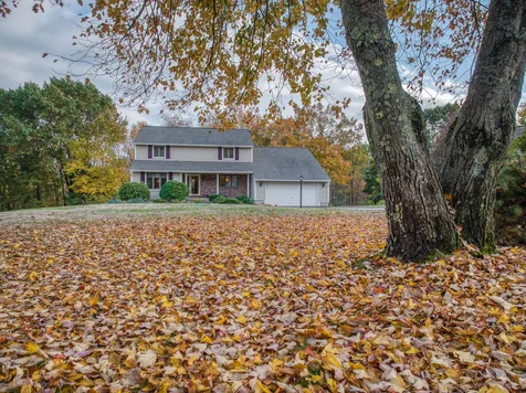 21 Cortland Drive Salem NH 03079