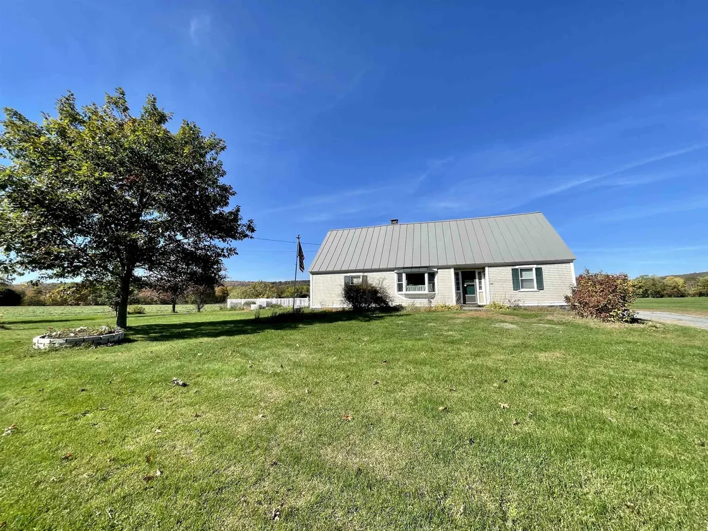 205 River Road Piermont NH 03779