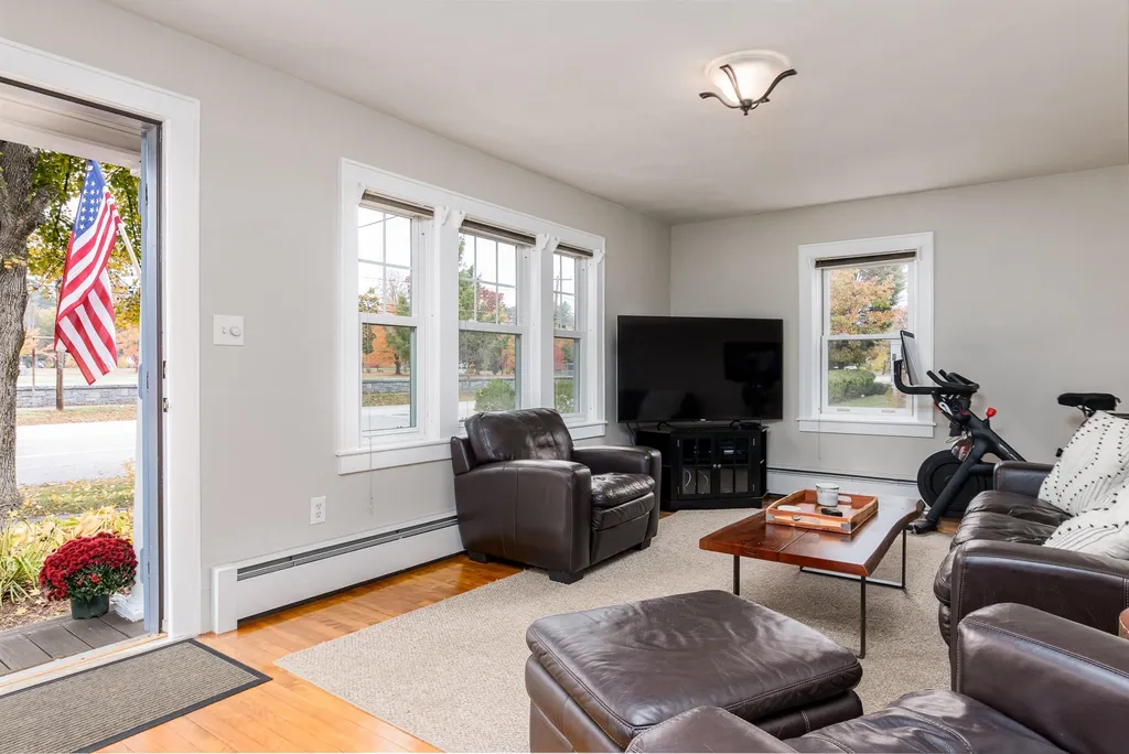 123 Broadway Concord NH 03301