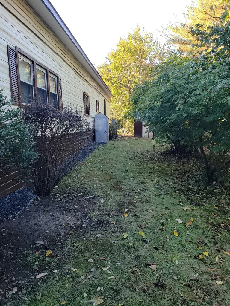 2 Larchen Lane Nashua NH 03063