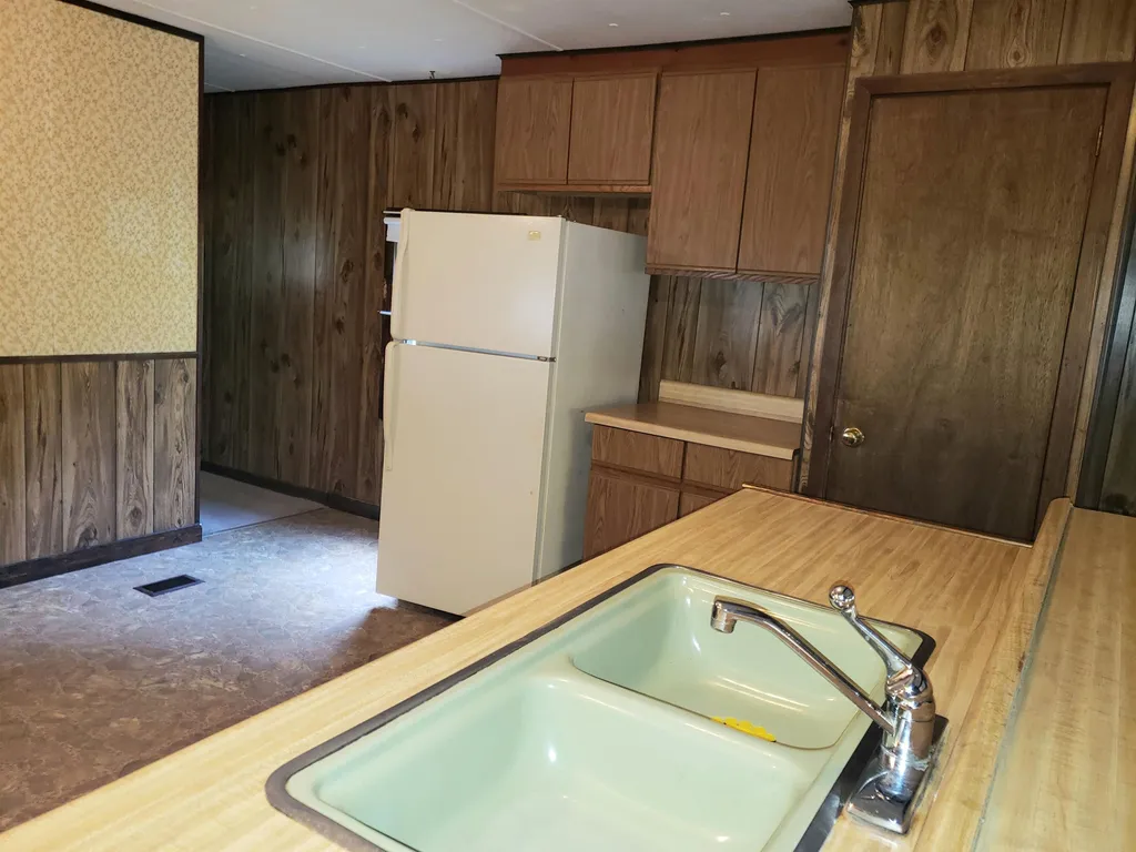 2 Larchen Lane Nashua NH 03063