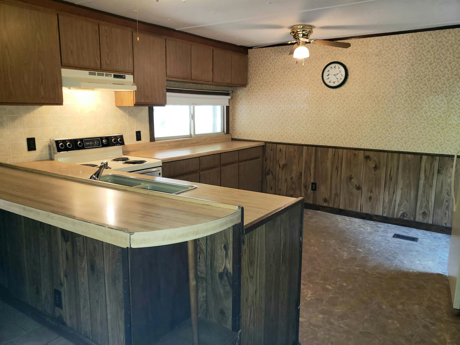 2 Larchen Lane Nashua NH 03063