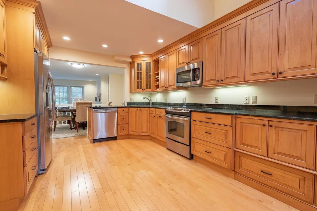 579 Sagamore Avenue Portsmouth NH 03801