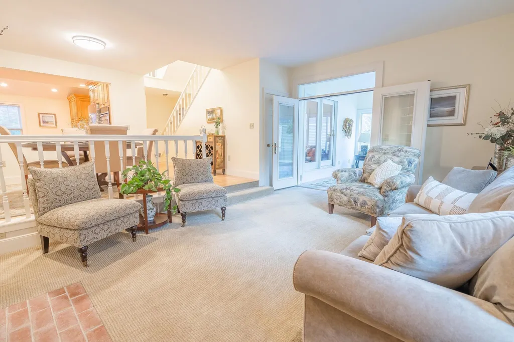 579 Sagamore Avenue Portsmouth NH 03801