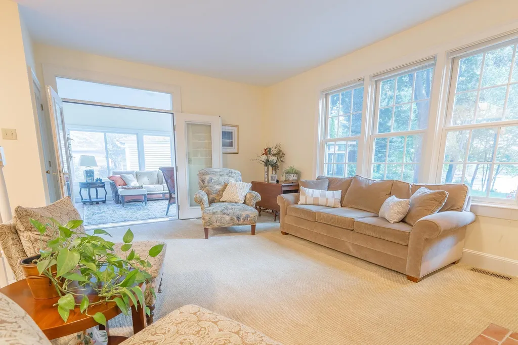579 Sagamore Avenue Portsmouth NH 03801