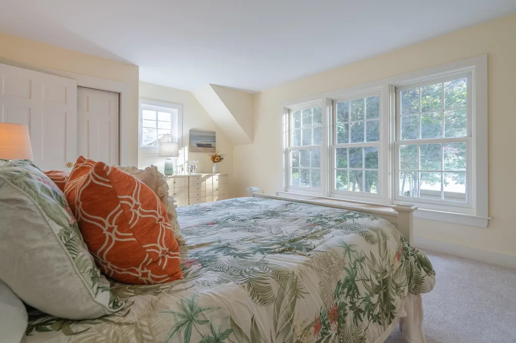 579 Sagamore Avenue Portsmouth NH 03801