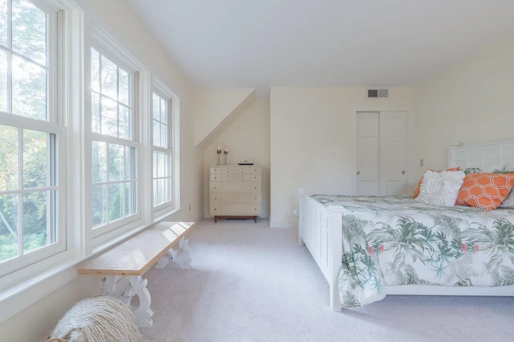 579 Sagamore Avenue Portsmouth NH 03801