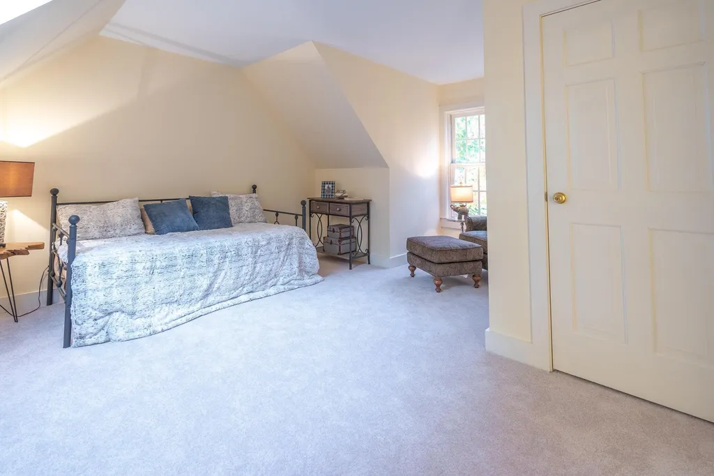 579 Sagamore Avenue Portsmouth NH 03801