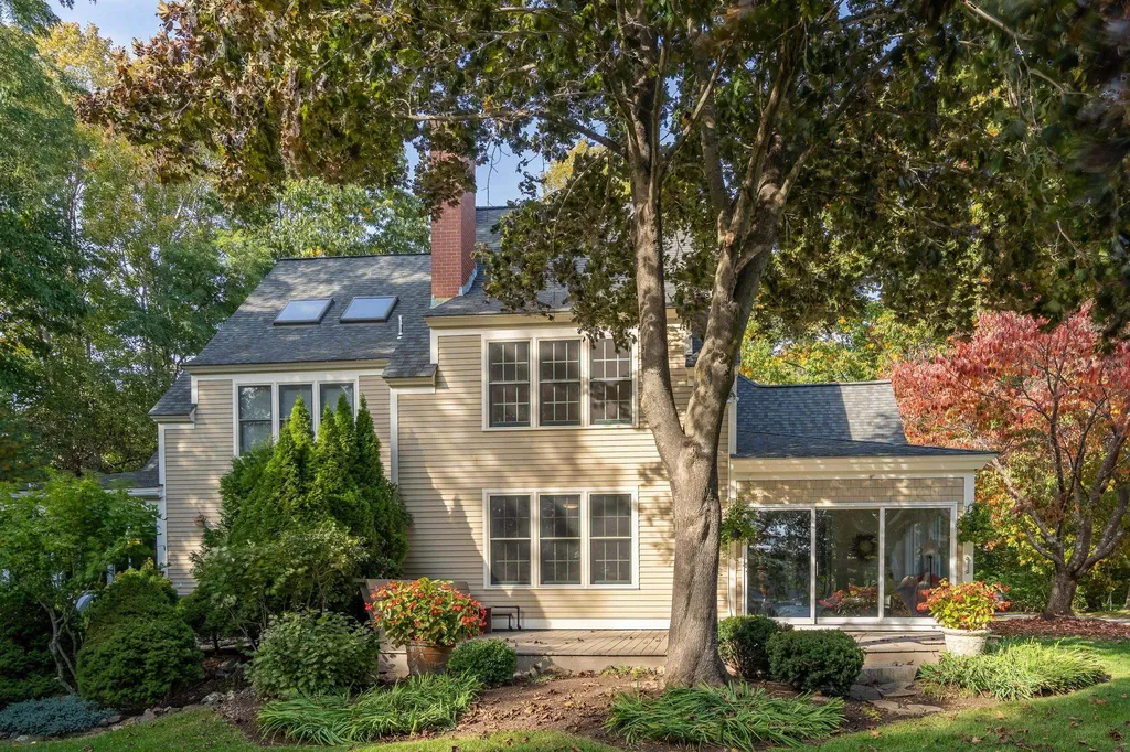 579 Sagamore Avenue Portsmouth NH 03801