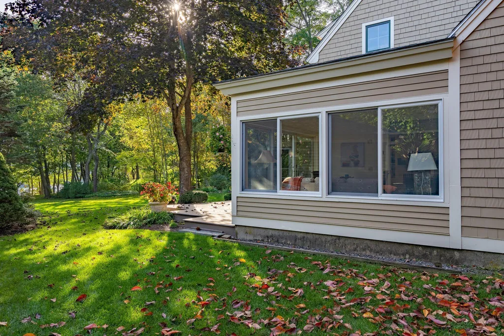 579 Sagamore Avenue Portsmouth NH 03801