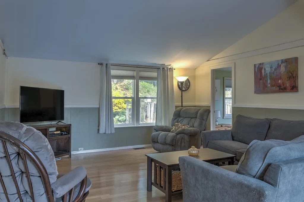 135 West Street Swanzey NH 03446