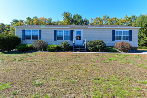 31 Lilac Court Raymond NH 03077