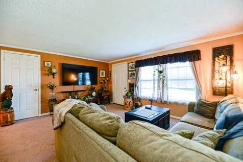 31 Lilac Court Raymond NH 03077