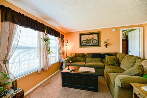 31 Lilac Court Raymond NH 03077