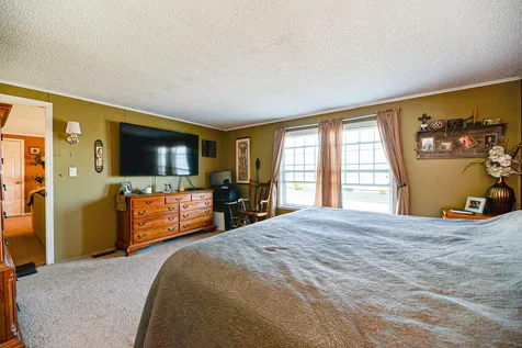 31 Lilac Court Raymond NH 03077