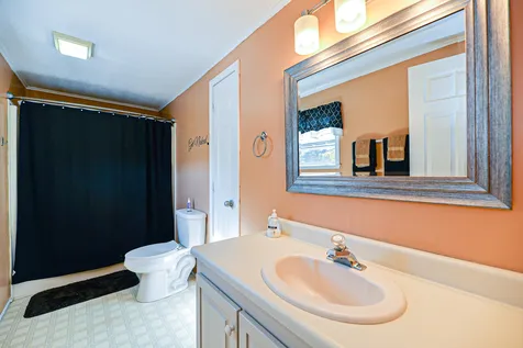31 Lilac Court Raymond NH 03077