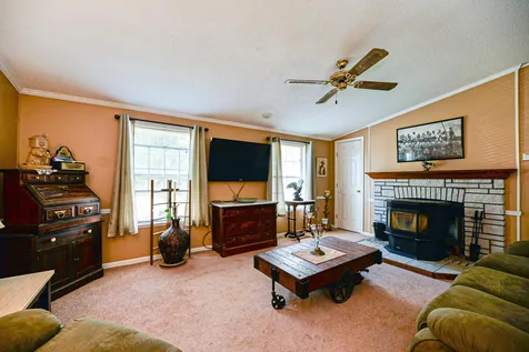31 Lilac Court Raymond NH 03077