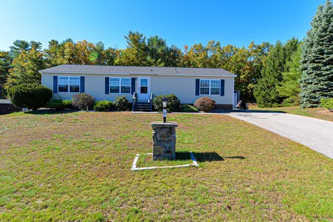 31 Lilac Court Raymond NH 03077