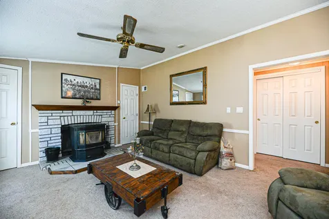 31 Lilac Court Raymond NH 03077