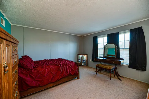 31 Lilac Court Raymond NH 03077