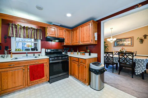 31 Lilac Court Raymond NH 03077