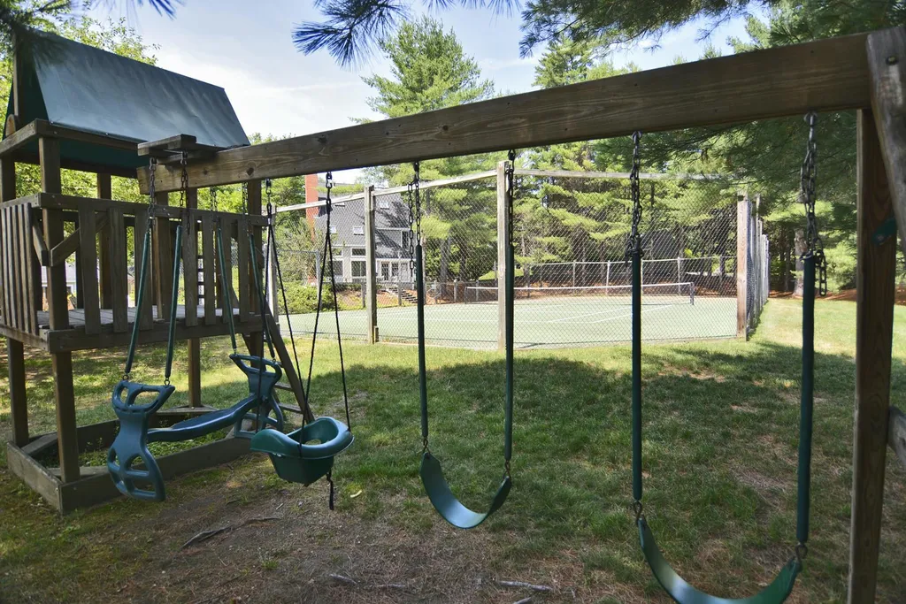 29 Gables Drive Laconia NH 03246