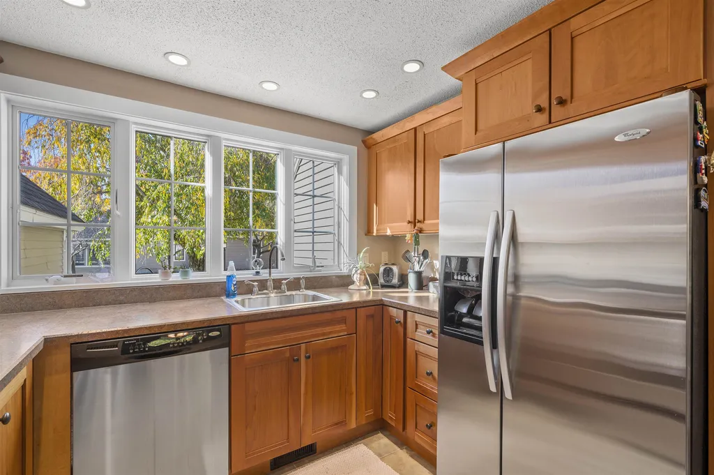 29 Gables Drive Laconia NH 03246