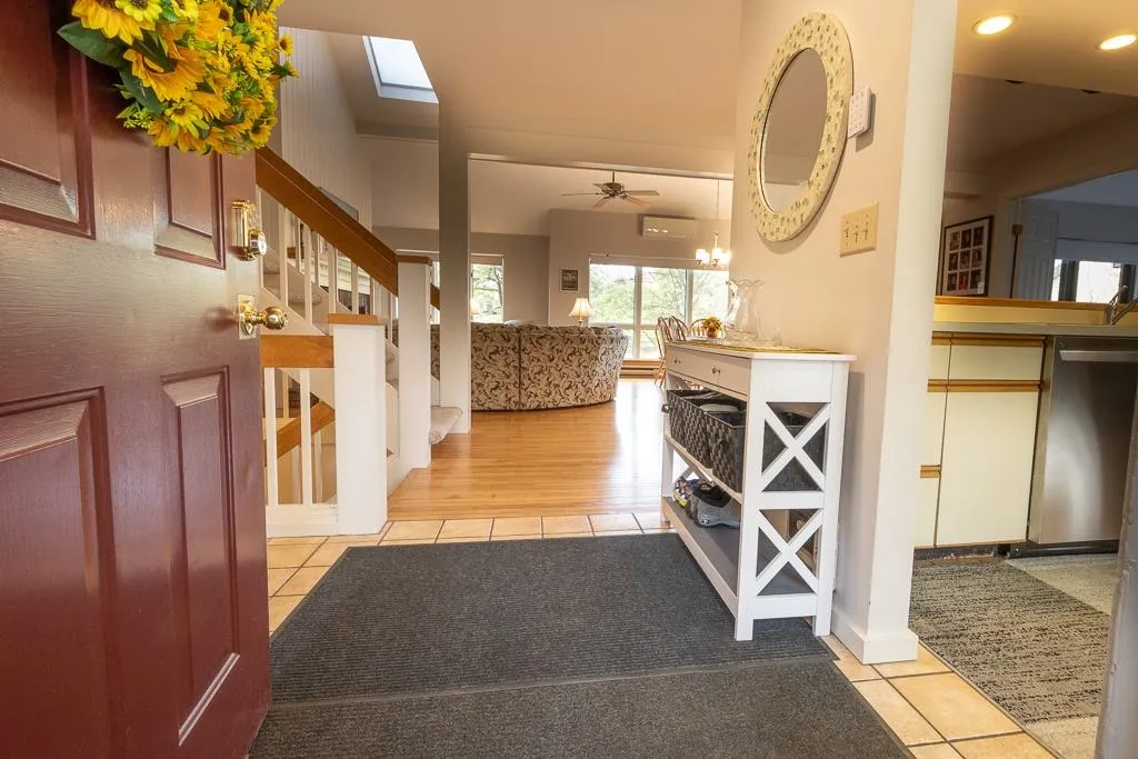 40 Lakeland Drive Hartford VT 05059