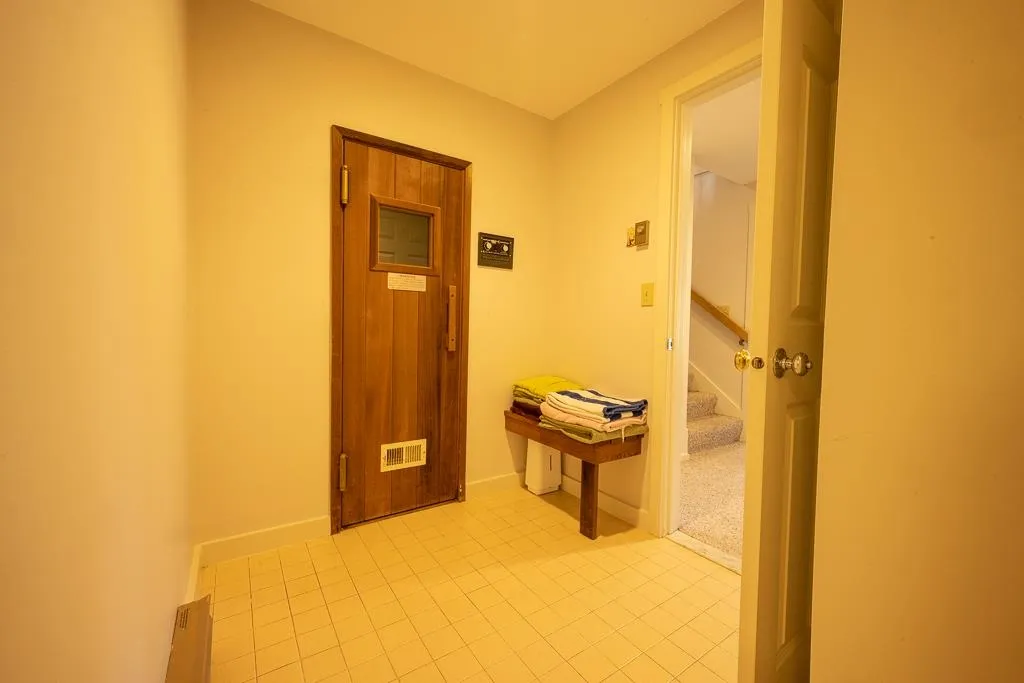 40 Lakeland Drive Hartford VT 05059