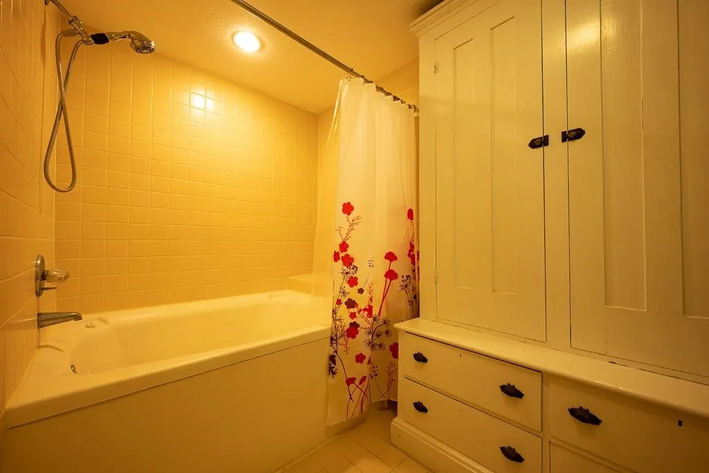40 Lakeland Drive Hartford VT 05059