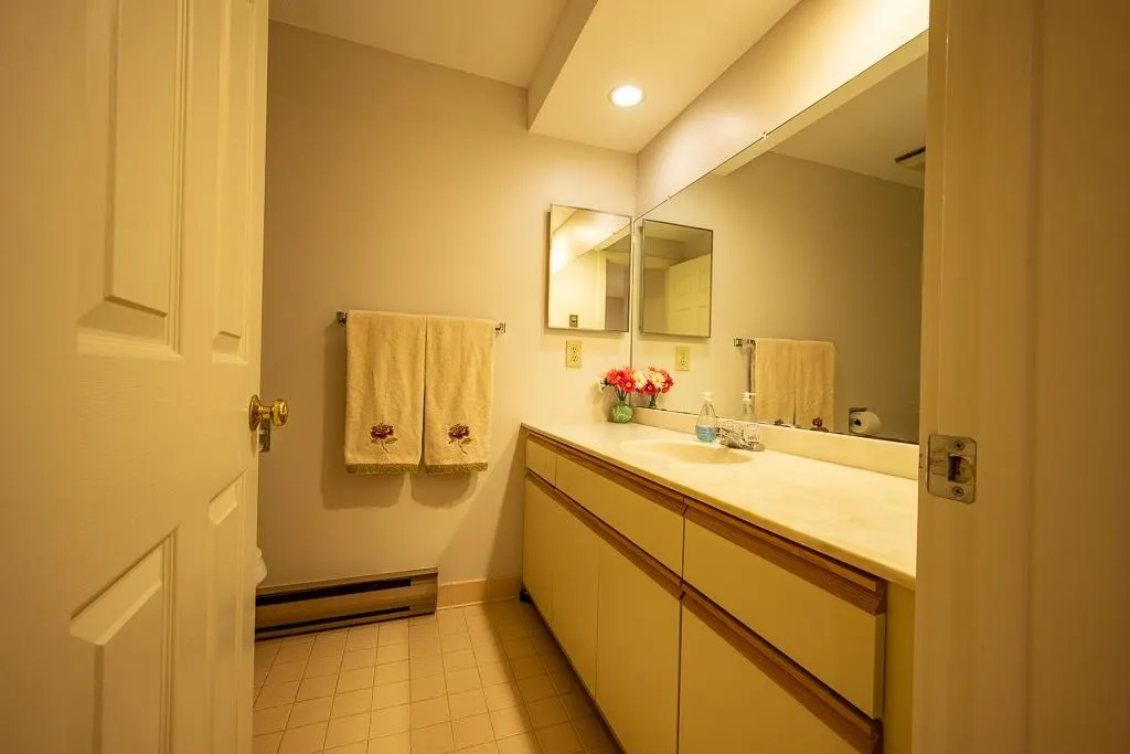 40 Lakeland Drive Hartford VT 05059