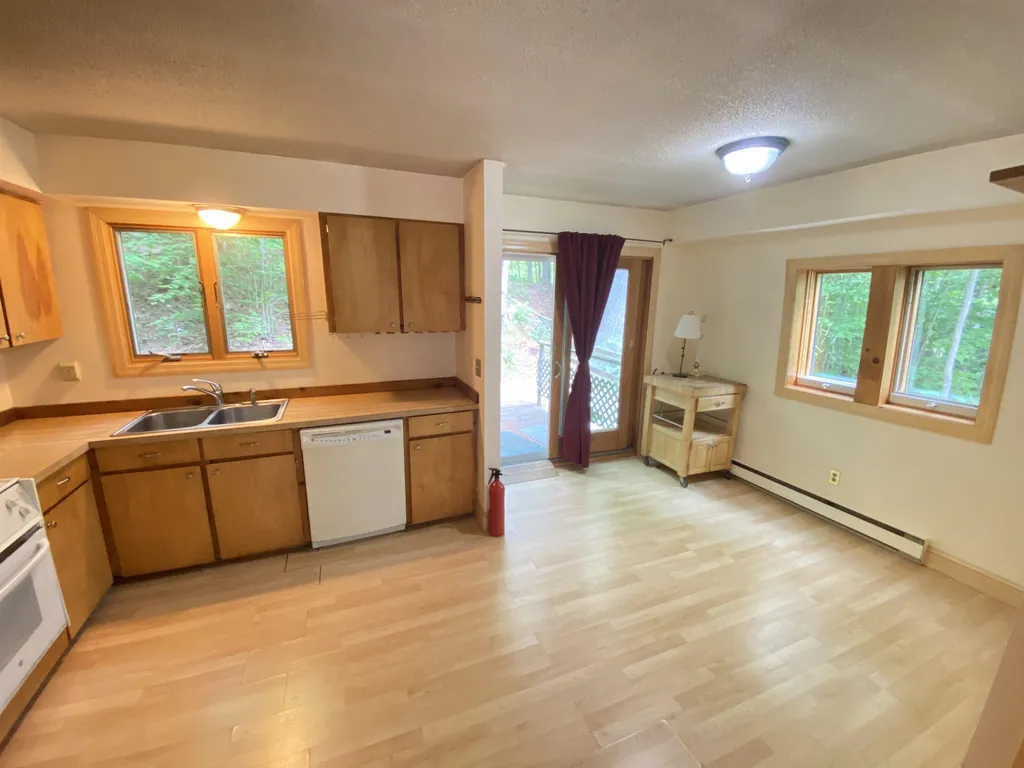 320 Grand Hollow Road Warren VT 05674