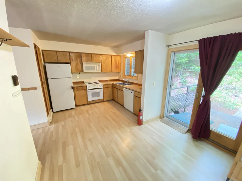320 Grand Hollow Road Warren VT 05674