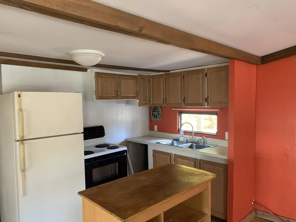 123 Roberts Road Barrington NH 03825