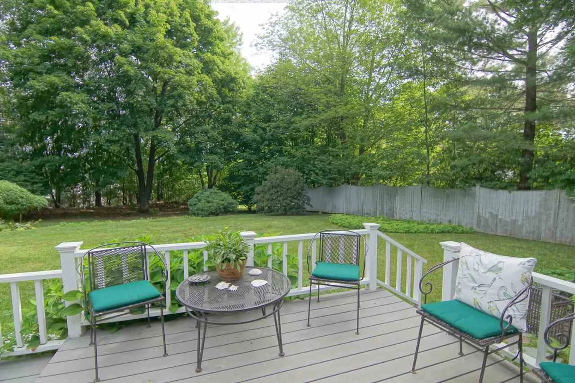 19 Woodknoll Drive North Hampton NH 03862