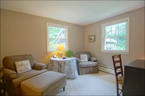 19 Woodknoll Drive North Hampton NH 03862