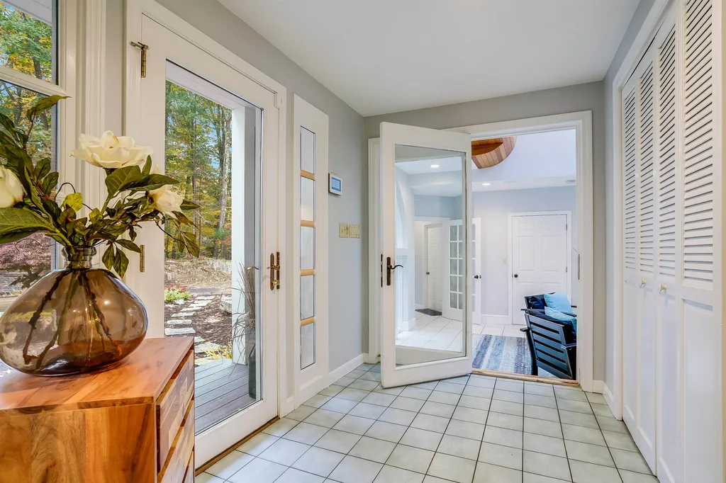 55 Oakwood Drive Portsmouth NH 03801