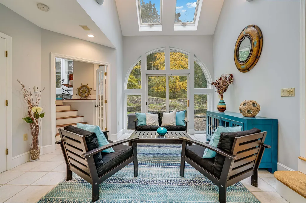 55 Oakwood Drive Portsmouth NH 03801