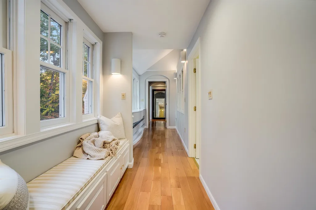 55 Oakwood Drive Portsmouth NH 03801